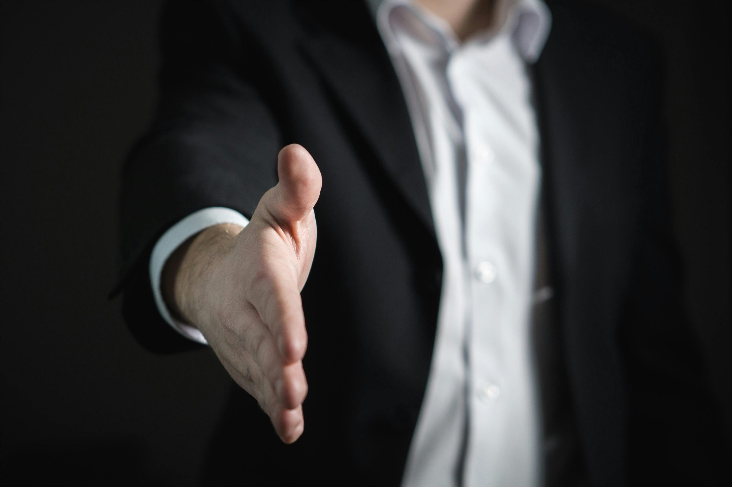 How to Build Customer Relationships in Biomedical Engineering Sales